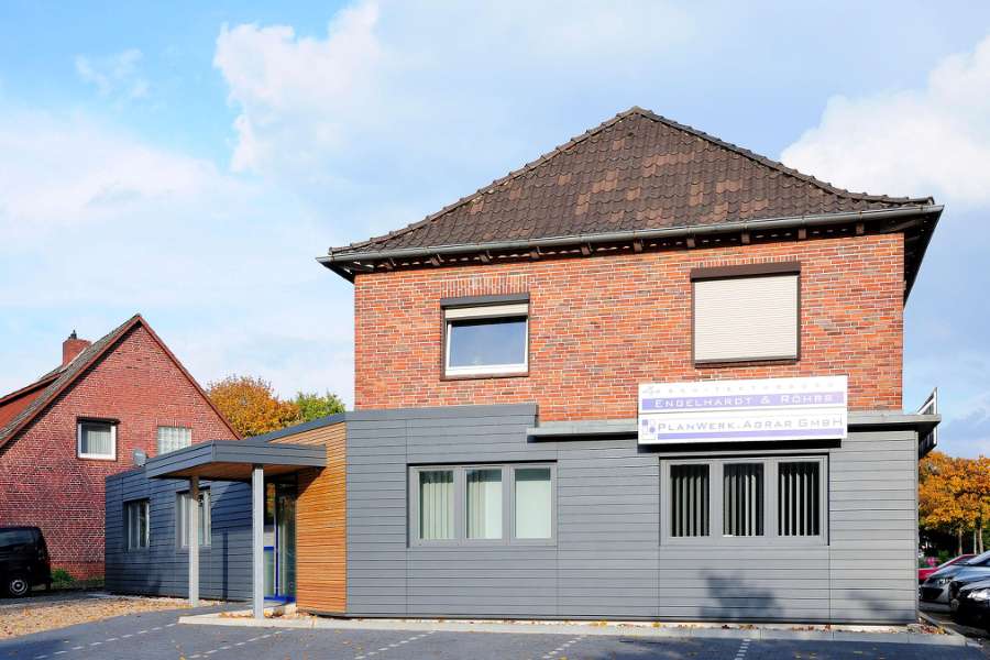 Stahl, Holz und Ziegelsteine - eine starke Lösung, Harburger Str. 35, 29640 Schneverdingen